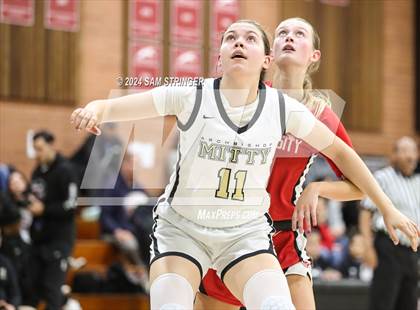Thumbnail 3 in University vs. Archbishop Mitty (Ionescu Showcase) photogallery.