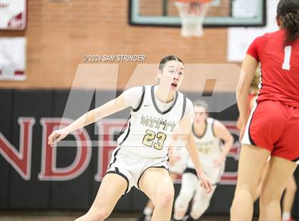 Thumbnail 2 in University vs. Archbishop Mitty (Ionescu Showcase) photogallery.