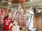 Photo from the gallery "University vs. Archbishop Mitty (Ionescu Showcase)"