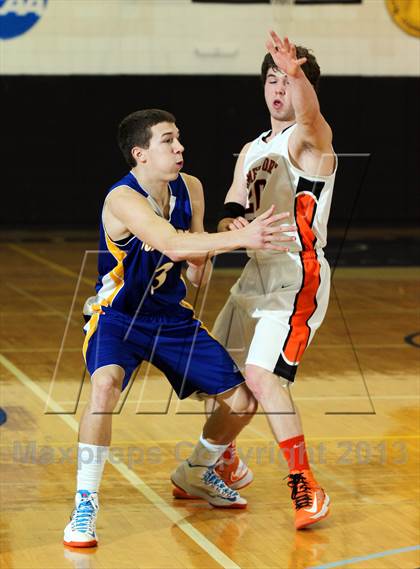 Thumbnail 3 in Johnsonburg vs. Smethport (PIAA Class A Western Semifinal) photogallery.