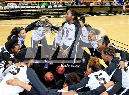Thumbnail 3 in Sacramento vs Vanden (CIF SJS D2 Final) photogallery.