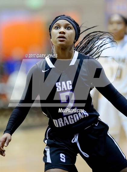 Thumbnail 3 in Sacramento vs Vanden (CIF SJS D2 Final) photogallery.