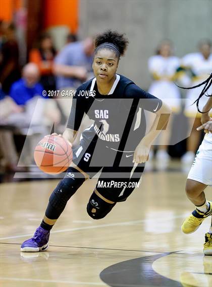 Thumbnail 1 in Sacramento vs Vanden (CIF SJS D2 Final) photogallery.