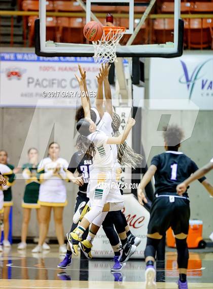 Thumbnail 1 in Sacramento vs Vanden (CIF SJS D2 Final) photogallery.