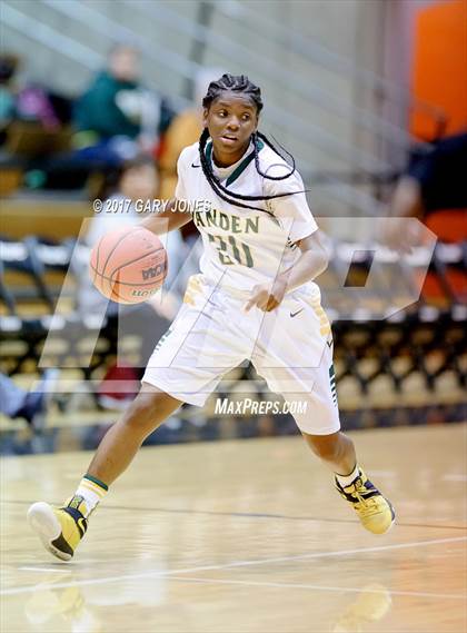 Thumbnail 1 in Sacramento vs Vanden (CIF SJS D2 Final) photogallery.