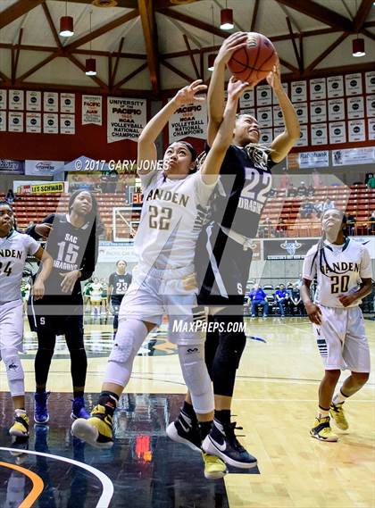Thumbnail 3 in Sacramento vs Vanden (CIF SJS D2 Final) photogallery.