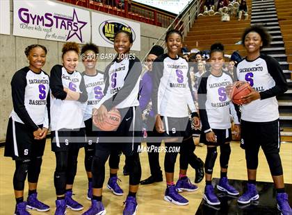 Thumbnail 2 in Sacramento vs Vanden (CIF SJS D2 Final) photogallery.