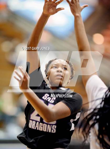 Thumbnail 1 in Sacramento vs Vanden (CIF SJS D2 Final) photogallery.