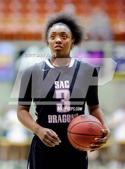 Thumbnail 1 in Sacramento vs Vanden (CIF SJS D2 Final) photogallery.