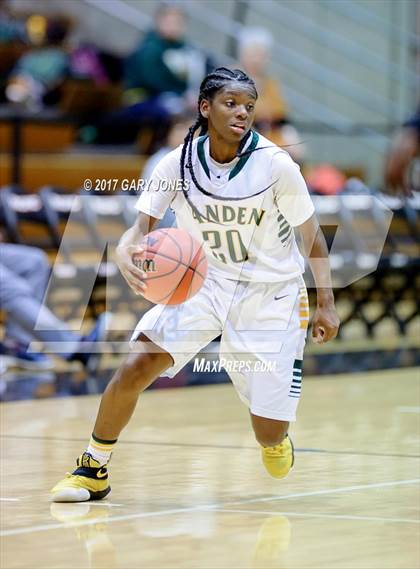 Thumbnail 2 in Sacramento vs Vanden (CIF SJS D2 Final) photogallery.