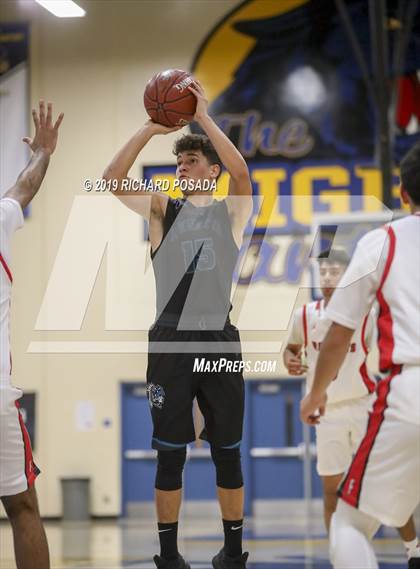 Thumbnail 3 in Fowler vs. Mendota (Parlier Tournament) photogallery.