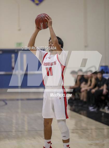 Thumbnail 2 in Fowler vs. Mendota (Parlier Tournament) photogallery.