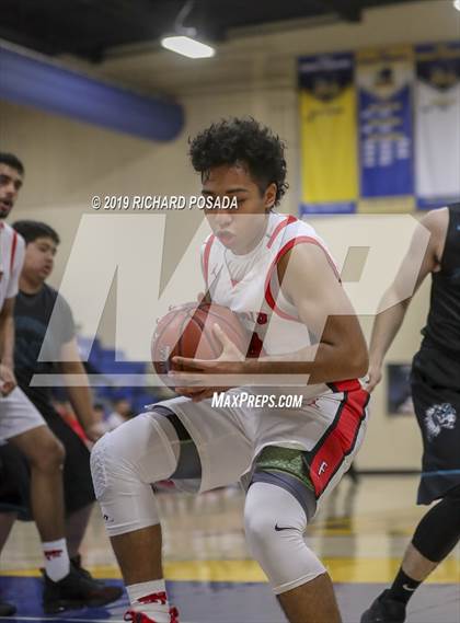 Thumbnail 1 in Fowler vs. Mendota (Parlier Tournament) photogallery.