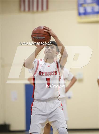 Thumbnail 2 in Fowler vs. Mendota (Parlier Tournament) photogallery.