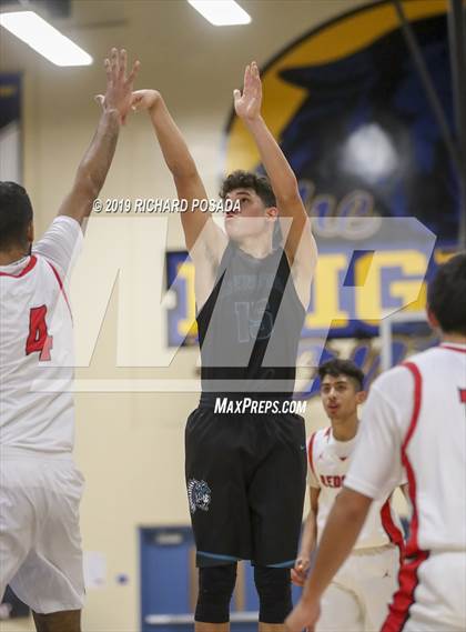 Thumbnail 2 in Fowler vs. Mendota (Parlier Tournament) photogallery.