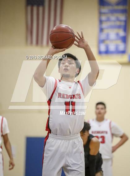 Thumbnail 2 in Fowler vs. Mendota (Parlier Tournament) photogallery.