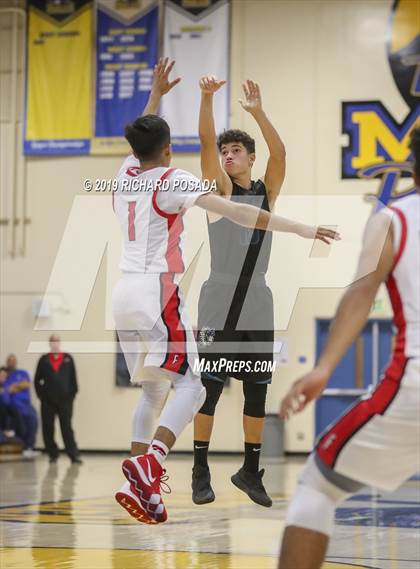 Thumbnail 1 in Fowler vs. Mendota (Parlier Tournament) photogallery.