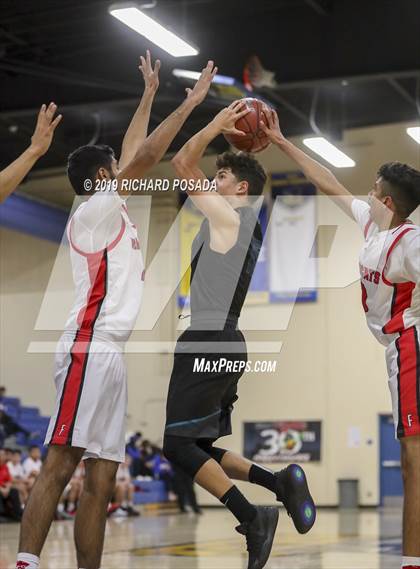 Thumbnail 1 in Fowler vs. Mendota (Parlier Tournament) photogallery.