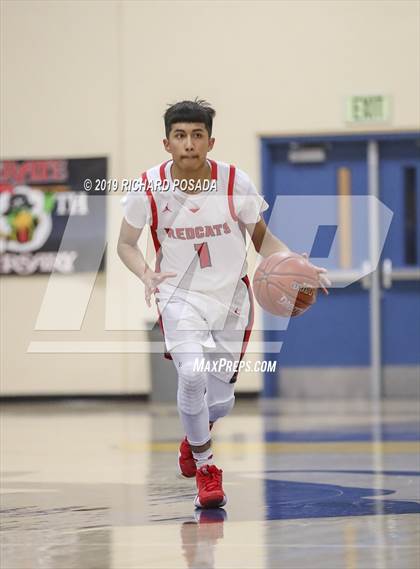 Thumbnail 2 in Fowler vs. Mendota (Parlier Tournament) photogallery.