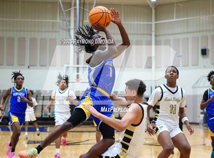 Thumbnail 1 in East Ridge vs. Palatka (Florida Elk's Christmas Tournament) photogallery.