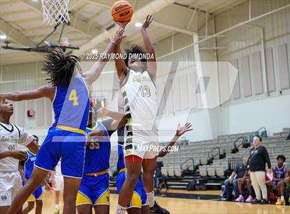 Thumbnail 3 in East Ridge vs. Palatka (Florida Elk's Christmas Tournament) photogallery.