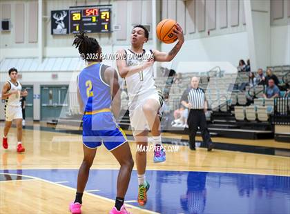 Thumbnail 2 in East Ridge vs. Palatka (Florida Elk's Christmas Tournament) photogallery.