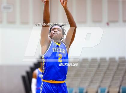 Thumbnail 2 in East Ridge vs. Palatka (Florida Elk's Christmas Tournament) photogallery.