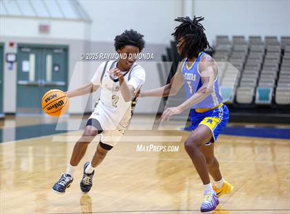 Thumbnail 2 in East Ridge vs. Palatka (Florida Elk's Christmas Tournament) photogallery.