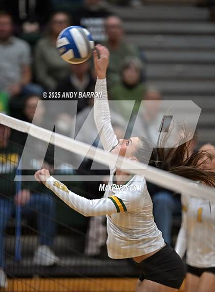 Thumbnail 3 in Galena @ Bishop Manogue photogallery.