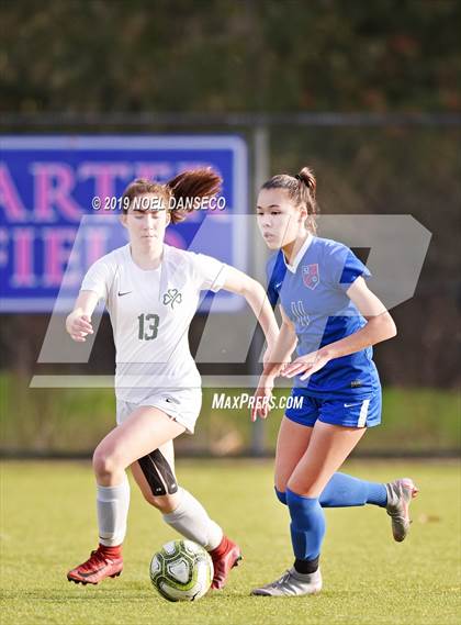 Thumbnail 3 in St. Ignatius vs. Sacred Heart Cathedral Prep photogallery.
