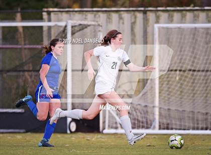 Thumbnail 1 in St. Ignatius vs. Sacred Heart Cathedral Prep photogallery.