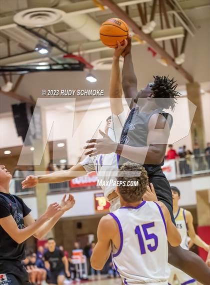 Thumbnail 1 in St. Augustine vs. Montgomery (CIF SDS Open Championship) photogallery.