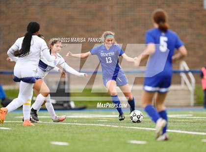 Thumbnail 3 in Bishop Grimes vs Oswego photogallery.