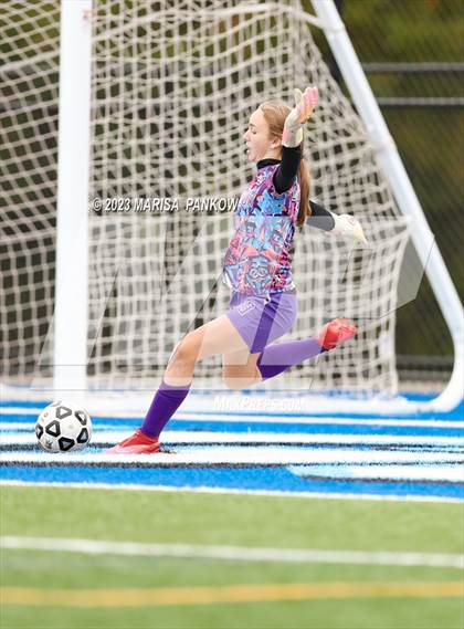Thumbnail 2 in Bishop Grimes vs Oswego photogallery.