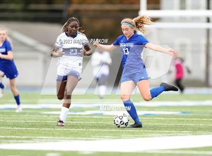Thumbnail 2 in Bishop Grimes vs Oswego photogallery.