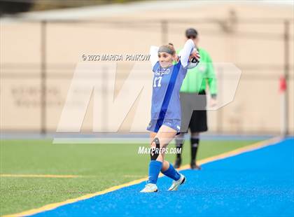 Thumbnail 3 in Bishop Grimes vs Oswego photogallery.
