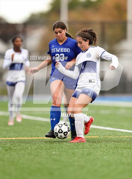 Thumbnail 3 in Bishop Grimes vs Oswego photogallery.
