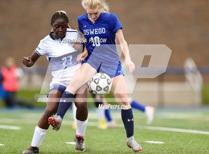 Thumbnail 2 in Bishop Grimes vs Oswego photogallery.
