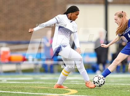 Thumbnail 2 in Bishop Grimes vs Oswego photogallery.