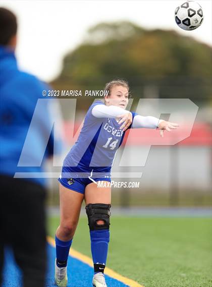 Thumbnail 2 in Bishop Grimes vs Oswego photogallery.