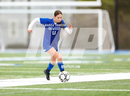 Thumbnail 2 in Bishop Grimes vs Oswego photogallery.
