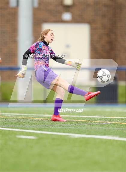 Thumbnail 3 in Bishop Grimes vs Oswego photogallery.