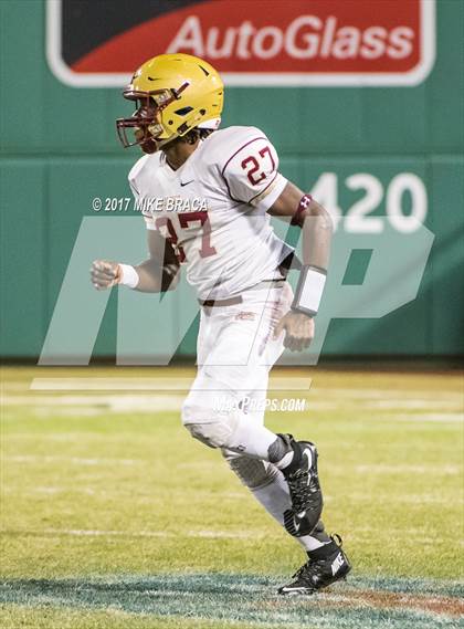 Thumbnail 3 in Catholic Memorial vs. Boston College High photogallery.