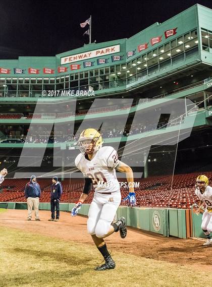 Thumbnail 3 in Catholic Memorial vs. Boston College High photogallery.