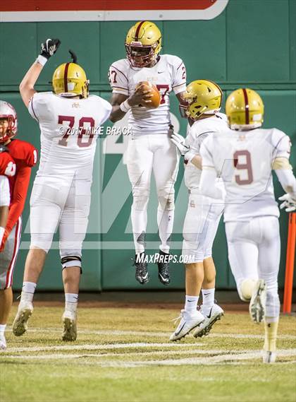 Thumbnail 2 in Catholic Memorial vs. Boston College High photogallery.