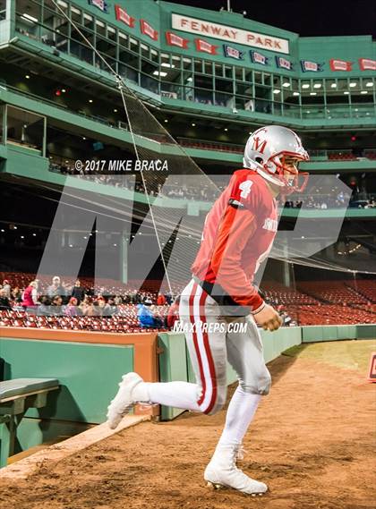 Thumbnail 3 in Catholic Memorial vs. Boston College High photogallery.