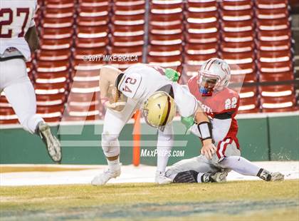Thumbnail 2 in Catholic Memorial vs. Boston College High photogallery.
