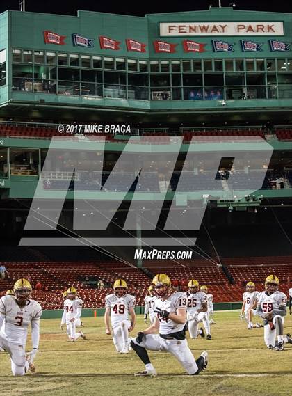 Thumbnail 3 in Catholic Memorial vs. Boston College High photogallery.