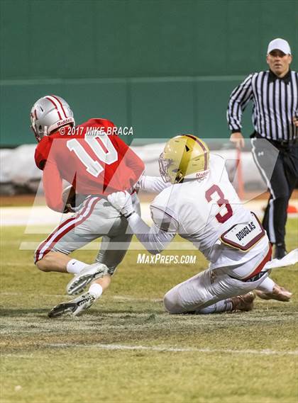 Thumbnail 2 in Catholic Memorial vs. Boston College High photogallery.