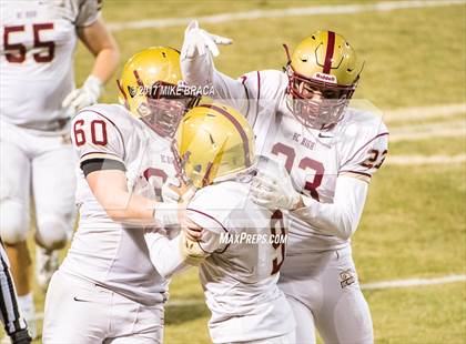 Thumbnail 2 in Catholic Memorial vs. Boston College High photogallery.
